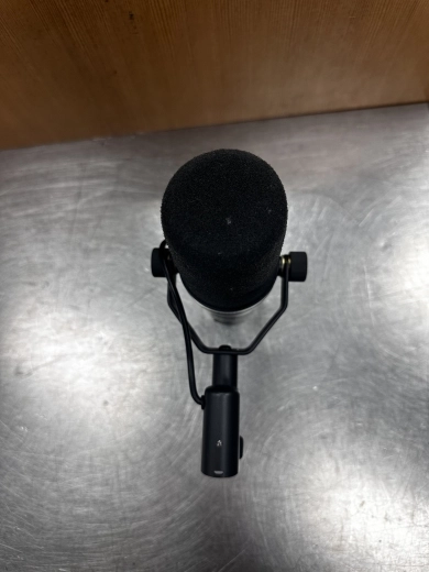 Shure - SM7B 4