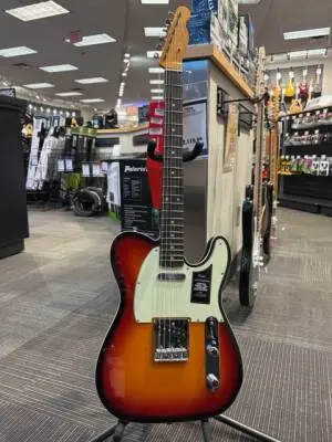 Fender Limited Edition Vintera III Early '60s Telecaster Custom