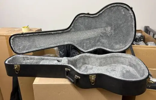 USED YCC-6H CLASSICAL GUITAR CASE 2