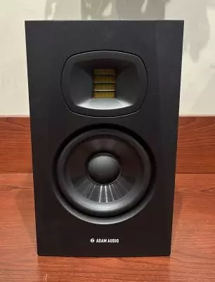 ADAM Audio - AD-T5V