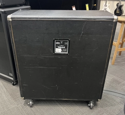 FENDER FM412 GUITAR CAB 2
