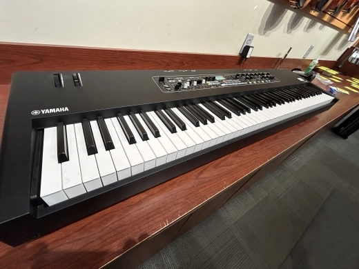 Yamaha - CK88 2