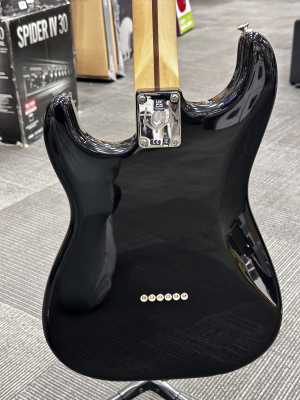 Fender Limited Edition Tom Delonge Stratocaster Electric Guitar, Rosewood Fingerboard - Black - 014-8020-306 3
