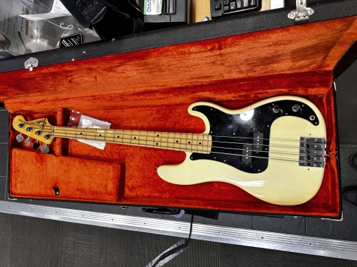 Gear Hunter | 1972 FENDER PRECISION BASS OWT