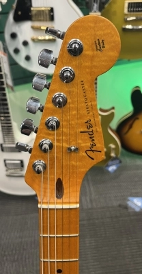 FENDER CUSTOM SHOP CUSTOM DELUXE STRAT 3