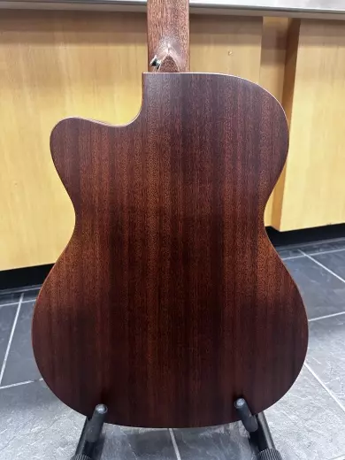 Martin Guitars - 000JR-10E SM 5
