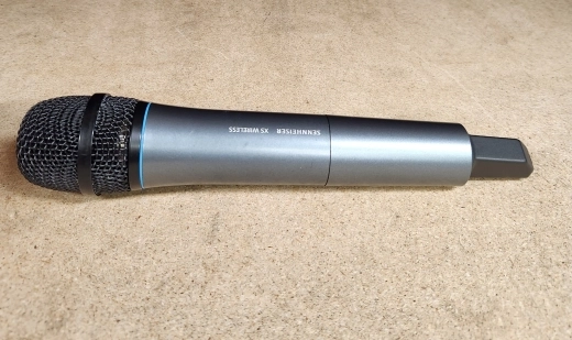 Sennheiser - XSW 1-825 2