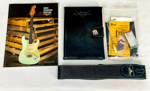 Fender Custom Shop 1959 Stratocaster Heavy Relic with Case - Faded Aged Tahitian Coral - 923-5000-820 2