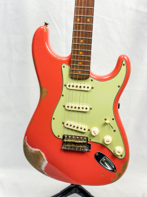 Fender Custom Shop 1959 Stratocaster Heavy Relic with Case - Faded Aged Tahitian Coral - 923-5000-820 4