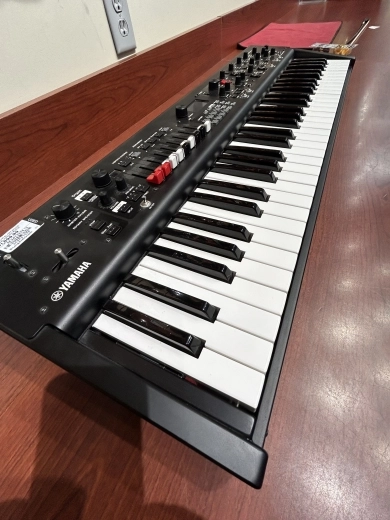 Yamaha - YC61 2