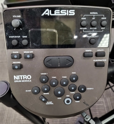 Alesis Nitro Kit with Mesh Pads 3