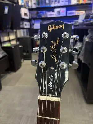 Gibson Les Paul Studio Ebony 2