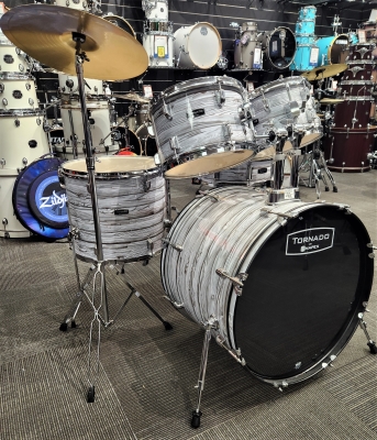 Mapex Tornado 5 PC With Hardware and Cymbals
