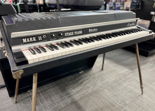 Gear Hunter | Rhodes Mark II 73-key Stage Piano