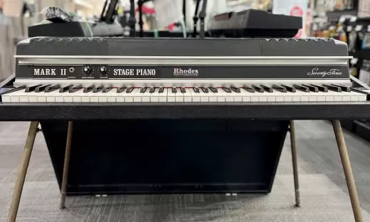 Rhodes Mark II 73-key Stage Piano 2