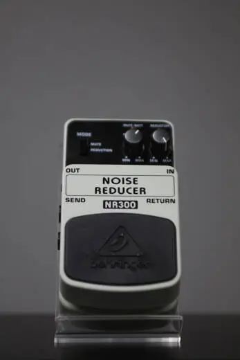 Store Special Product - Behringer - NR300