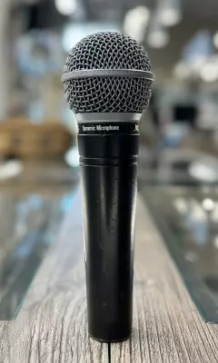 Apex 385 Dynamic Vocal Mic