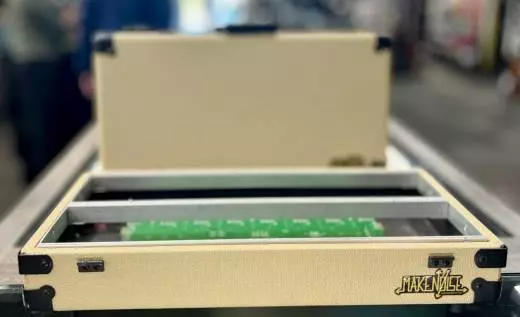 MonoRocket 6u104HP Cream w/MNPSU 2