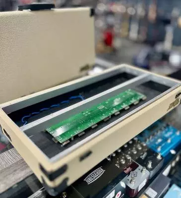 MonoRocket 6u104HP Cream w/MNPSU 2