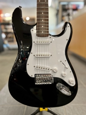 Squier - Affinity Strat (Black) 2