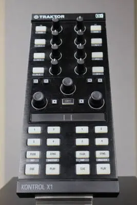 Native Instruments - TRAKTOR X1 MKII 2