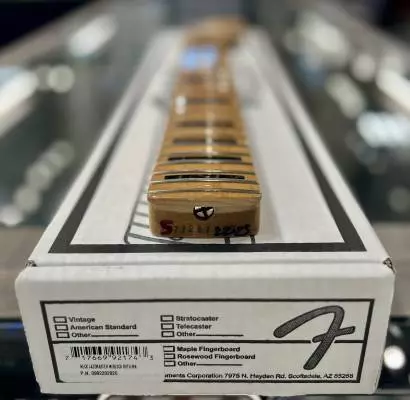 FENDER JAZZMASTER NECK W/BLOCK RSTD M 2