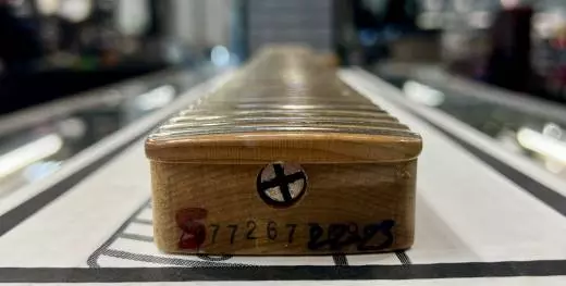 FENDER JAZZMASTER NECK W/BLOCK RSTD M 2