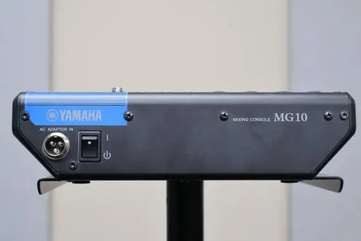 Yamaha - MG10 2