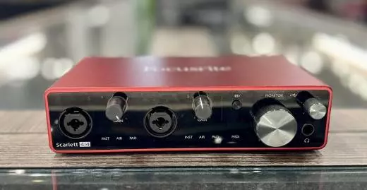 Focusrite - SCARLETT4I4MK3 2