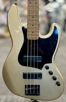 Squier - Contemporary Active Jazz Bass 2