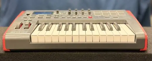Novation - IMPULSE25 2