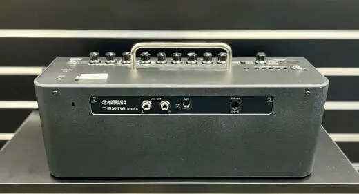 Yamaha - THRII Guitar Amp 2