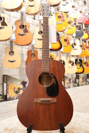 Martin Guitars - 000-15M