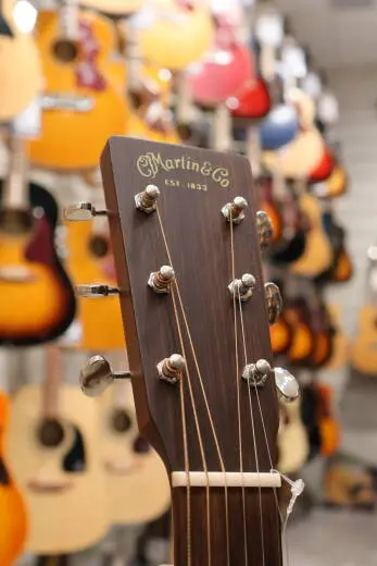 Martin Guitars - 000-15M 2