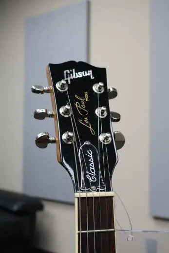 Gibson - LP CLASSIC HONEYBURST 2