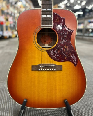 Store Special Product - Epiphone - Masterbilt Hummingbird (Aged Cherry Sunburst)