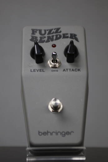 Behringer Fuzz Bender Vintage 60s Style Fuzz Pedal