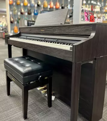 Roland - HP702 Digital Piano w/ Stand & Bench 2