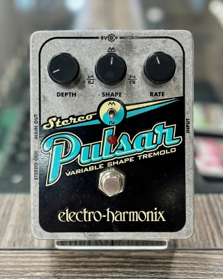 ギター Electro-Harmonix Stereo Pulsar Electro-Harmonix Stereo Pulsar Tremolo Pedal Review by