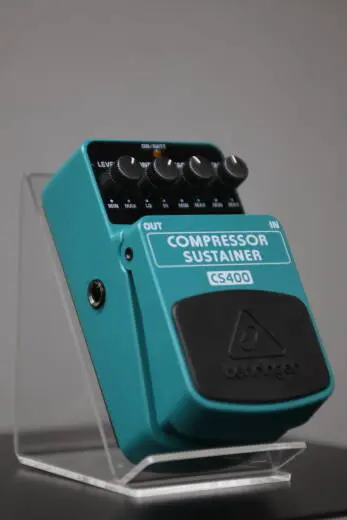 Store Special Product - Behringer - CS400