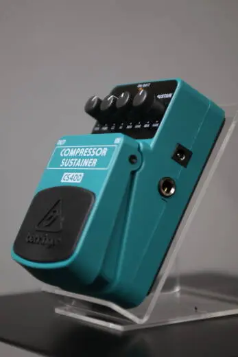 Store Special Product - Behringer - CS400