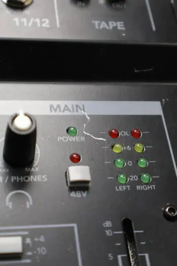 Mackie - MIX12FX 2