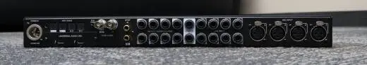 Universal Audio - APOLLO X8 WITH UAD ANALOG CLASSICS 2
