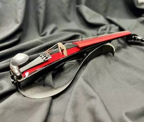 Yamaha - Pro 5 String Electric Violin - Dark Red 2