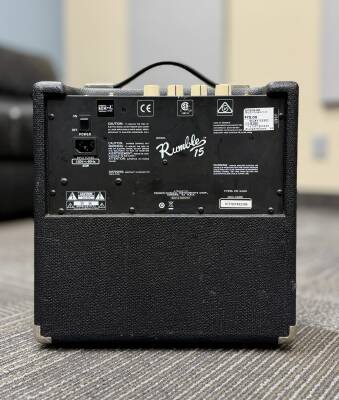 Fender Rumble 15 - Rumble Series 15 Watt Bass Amp (V3)