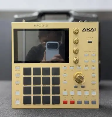 Akai - MPC ONE GOLD