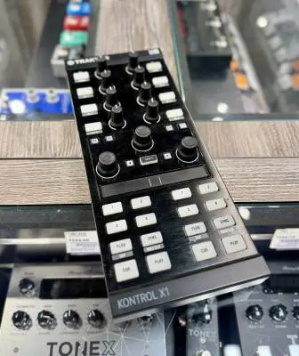 Native Instruments - TRAKTOR X1 MKII