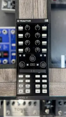 Native Instruments - TRAKTOR X1 MKII 2