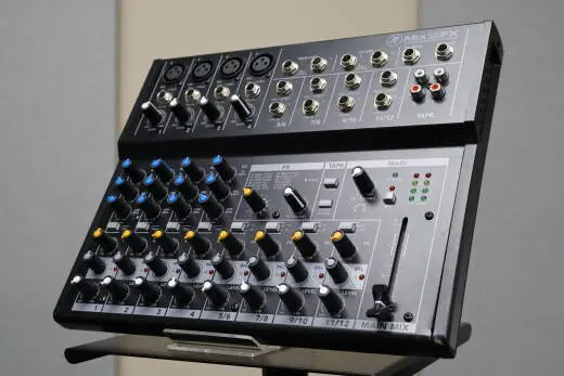 Mackie - MIX12FX 2