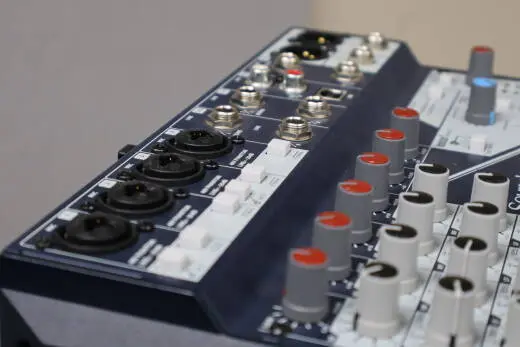 Soundcraft - NOTEPAD-12FX 2